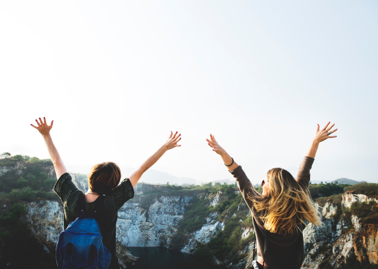 Jeunes et voyages à l’étranger : pas ou peu de budget ? Il y a des alternatives !