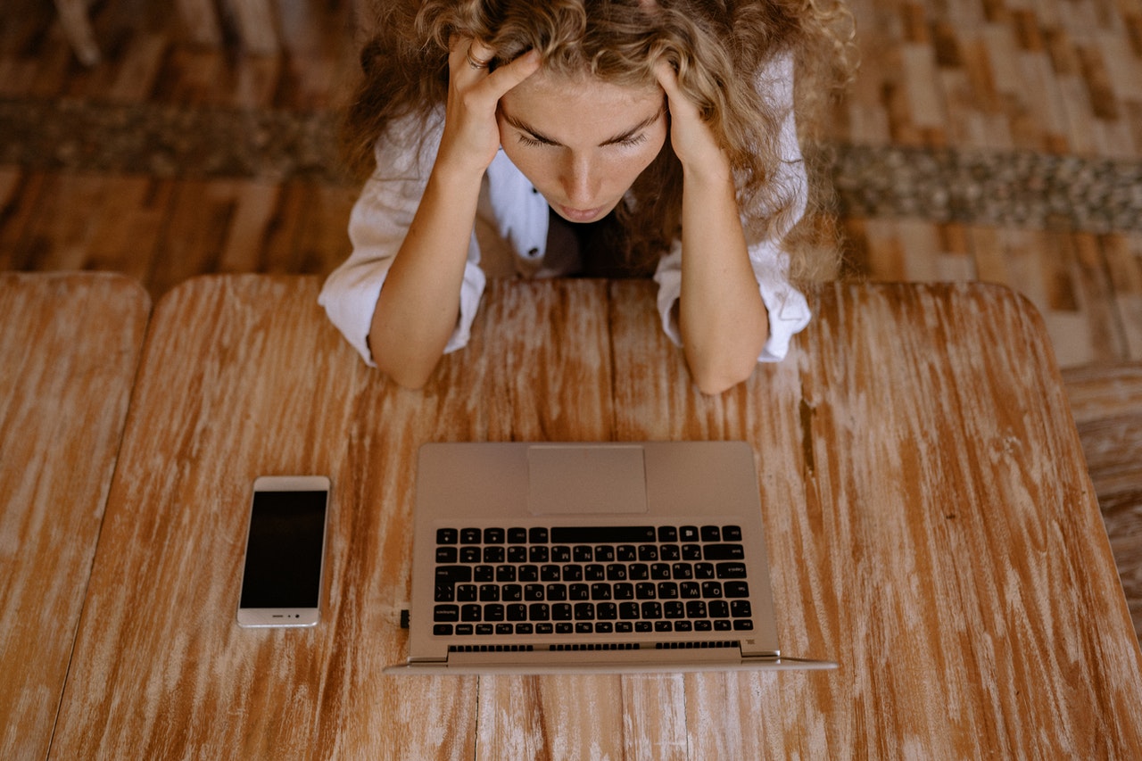 Le phénomème « FOMO », la peur de passer à côté de quelque chose