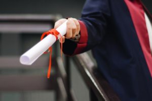 Diplômes sans valeur légale : gare aux établissements non reconnus !